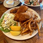 Elliott's Oyster House - コッド・アンド・チプス。コドは真鱈かな。ホクホクとしていて良好。