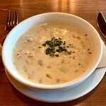 Elliott's Oyster House - クラムチャウダーには