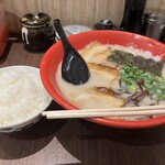 石田一龍 - 小ご飯、屋台ラーメン