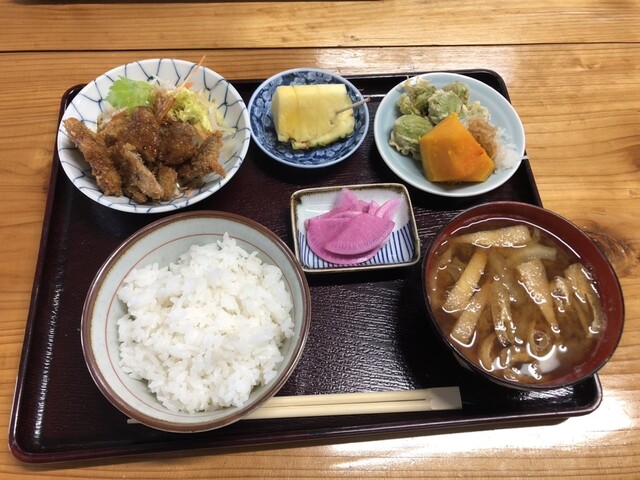 石沢屋 - 曲沢（食堂）の写真