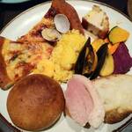 レストラン&バー タイドテーブル シオミ - 