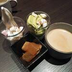 レストラン&バー タイドテーブル シオミ - 