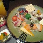 レストラン&バー タイドテーブル シオミ - 