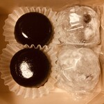 つる瀬 - 黒糖入りのわらび餅　豆大福