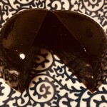 つる瀬 - 黒糖入りのわらび餅