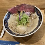 和牛らーめん 笑門 - しょうゆ