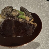 マスドラヴァンド - メイン　牛生頬肉赤ワイン煮込
