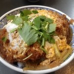 レストラン三澤亭 - 2014.7.9　カツ丼☆　（ランチのみ）　１０００円　味噌汁と漬物付