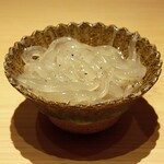 鮨 さいとう - 白魚～プリプリに太ってます