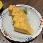 魚屋酒場フィッシャー - 玉子焼き。生わさびをチョコンとつけいただきました。