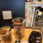 Cafe赤居文庫 - フラスコ型、自分で作る遊び心あるアイスコーヒー