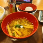 すき家 - 味噌汁