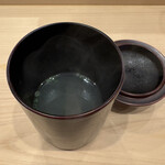 鮨桂太 - 帆立のヒモから出汁をとった御碗