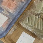 麺謹製3L's - レジ付近　えび餅、のり餅