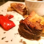 鉄板焼 ビュメール  - 北海道産黒毛和牛。次はいつ食べられるだろうか…