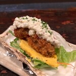 酒盃 - カキフライ ポテサラ敷