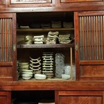 酒盃 - 使いこなれた食器棚