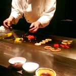 鉄板焼 ビュメール  - 鉄板焼の雰囲気にやられているだけなら、他にも行ったお店はあるけれど。こちらは格別でした