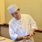 鎌倉 北じま - お弟子さんに仕事を任せる、北嶋さんの後進を育てる姿勢が垣間見えます