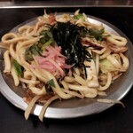 てっぱん紅白 - 焼うどん　イカ豚　塩味