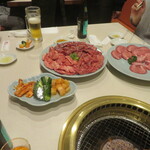 やきにく 燈火園 - 