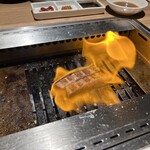 やきにくグレート 神田店 - 焼肉では初めてみたフランベ