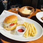 TWELVE GARDENS BAR&GRILL - 