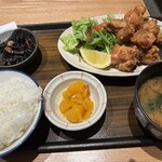 土鍋炊ごはん なかよし 有楽町店 - 若鶏の唐揚げ定食