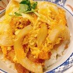 とりかつ丼の黒兵衛 - とりカツ丼