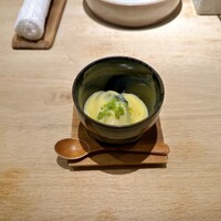 天ぷら成 - 牡蠣の飯蒸し、卵黄の餡
                    