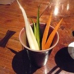 リトル スミス - お通しの野菜スティック
