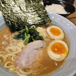 横浜ラーメン 渡来武 - 