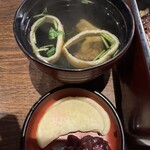 川豊 本店 - 肝吸いとお漬物