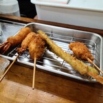 串かつ晴 - えび、アスパラ、ささみの梅しそ巻き