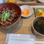 TEPPAN KITCHEN - 牛スジ丼