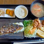 わ楽 - 焼き鯖寿司（鶏の唐揚げと厚焼き玉子付）