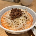 希須林 - ▪️担々つけ麺(太麺300g)¥1.150→¥1.200
      　※辛さ3段階からセレクト(中辛)
      　※ご飯無料(お代わりも無料)
      　※土日限定から土曜限定へ(日曜は定休日へ)
      　※野菜多め可能