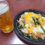 サバーイ・サバーイ - パッタイ　650円
      ビールとともに(笑)