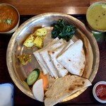 ネパール料理 居酒屋 ラム - チキン・カナ・タリー＠1309円