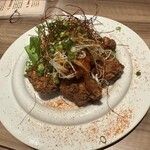 赤い壺 - 激辛ヤンニョムチキン