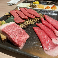 近江うし 焼肉 にくTATSU 青山本店 - 
