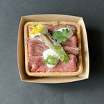 TART SQUARE - ローストビーフ(933円)。美味しい