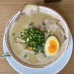 だるま大使 - だるまらーめん 950円