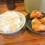 麺屋 だいくう - セットの唐揚げとご飯！