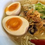 麺屋 だいくう - 博多味玉中華そば（大盛り）アップ！