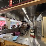 ラーメン青木亭 - 厨房の様子