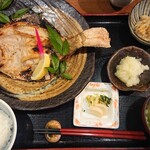 食堂 だるまや - 焼き魚定食(赤かれい)¥1,738 (2025/03)