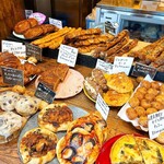 ザ・ルーツ・ネイバーフッド・ベーカリー - 