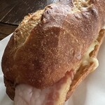 ブーランジェリーパンタレイ - ベーコンチーズ　450円