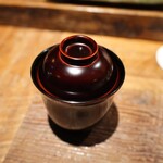 鮨処 一石三鳥 - 赤出汁